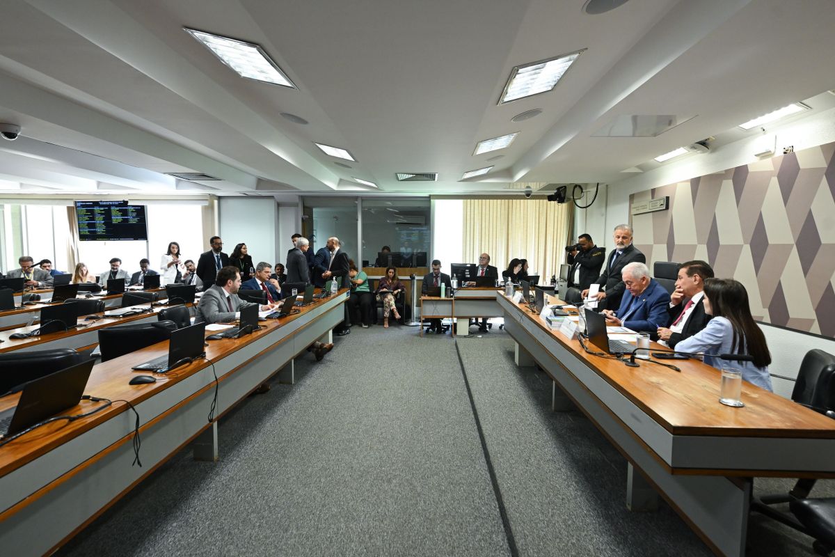CCJ do Senado aprova PEC para autonomia financeira do Banco Central