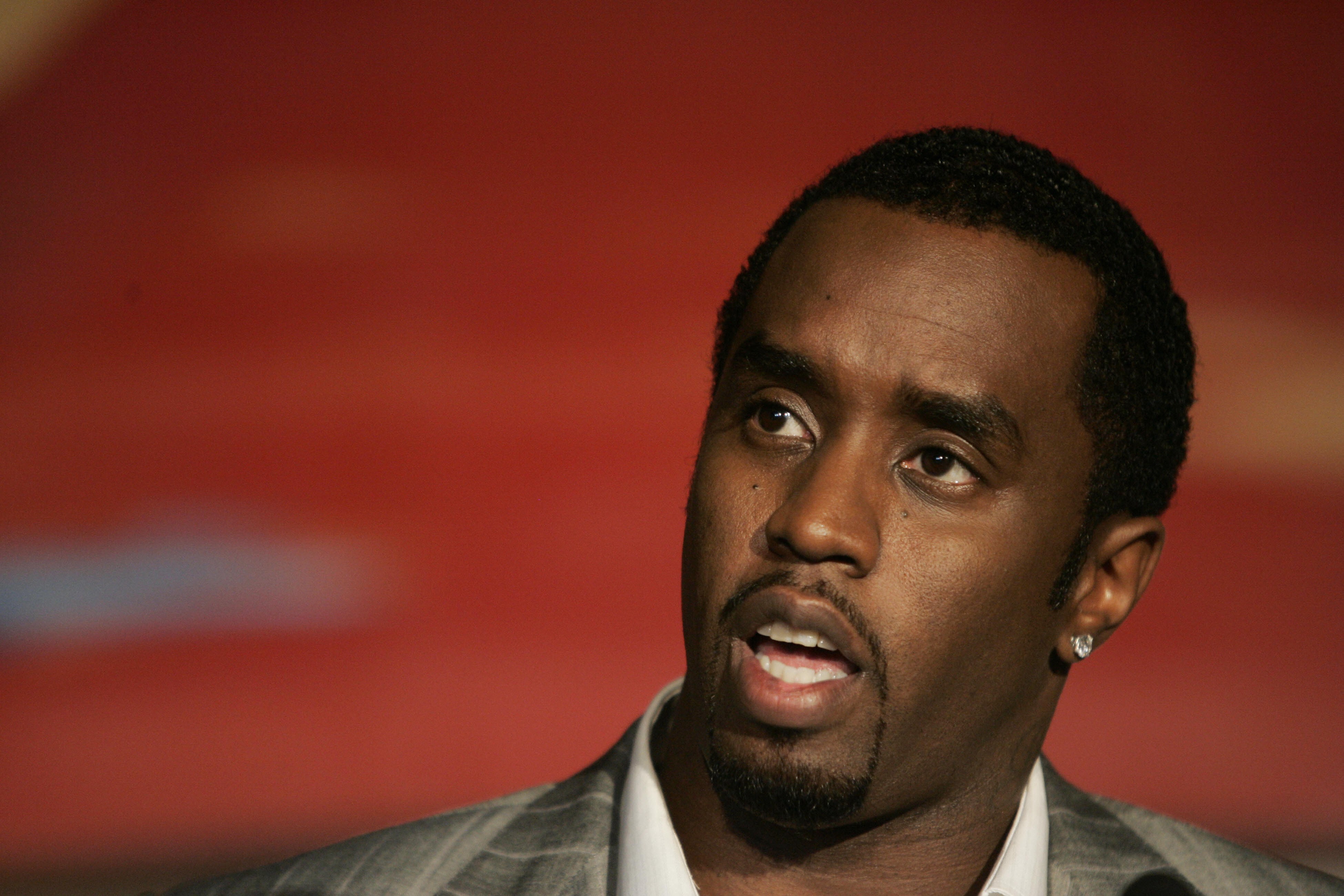 Diddy é colocado na solitária após briga em presídio federal