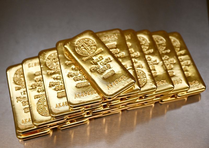 Ouro fecha em alta na sexta, mas registra forte queda de 3,5% na semana