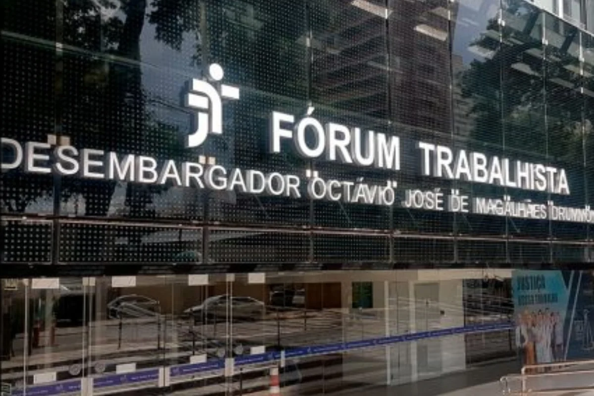 Empresa é condenada após funcionário andar 1 km para usar banheiro em Goiás