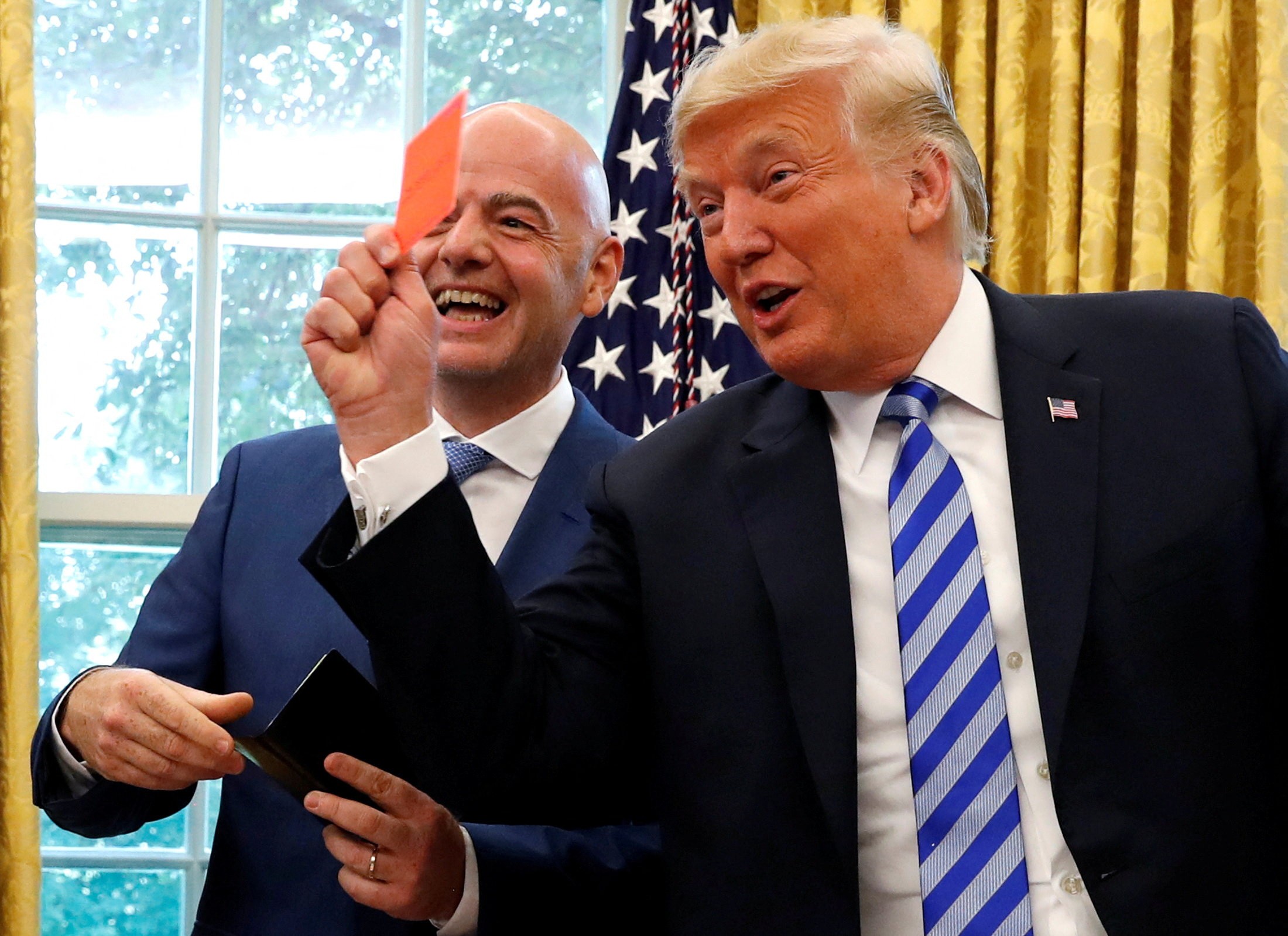 Gianni Infantino é denunciado no COI por quebra de neutralidade