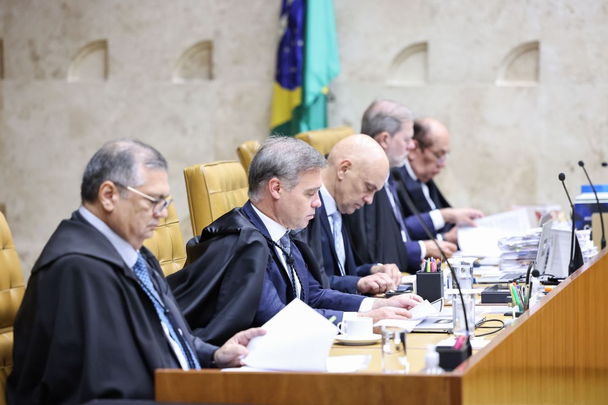STF libera pagamento de benefícios a juízes, mas impõe teto de 35%