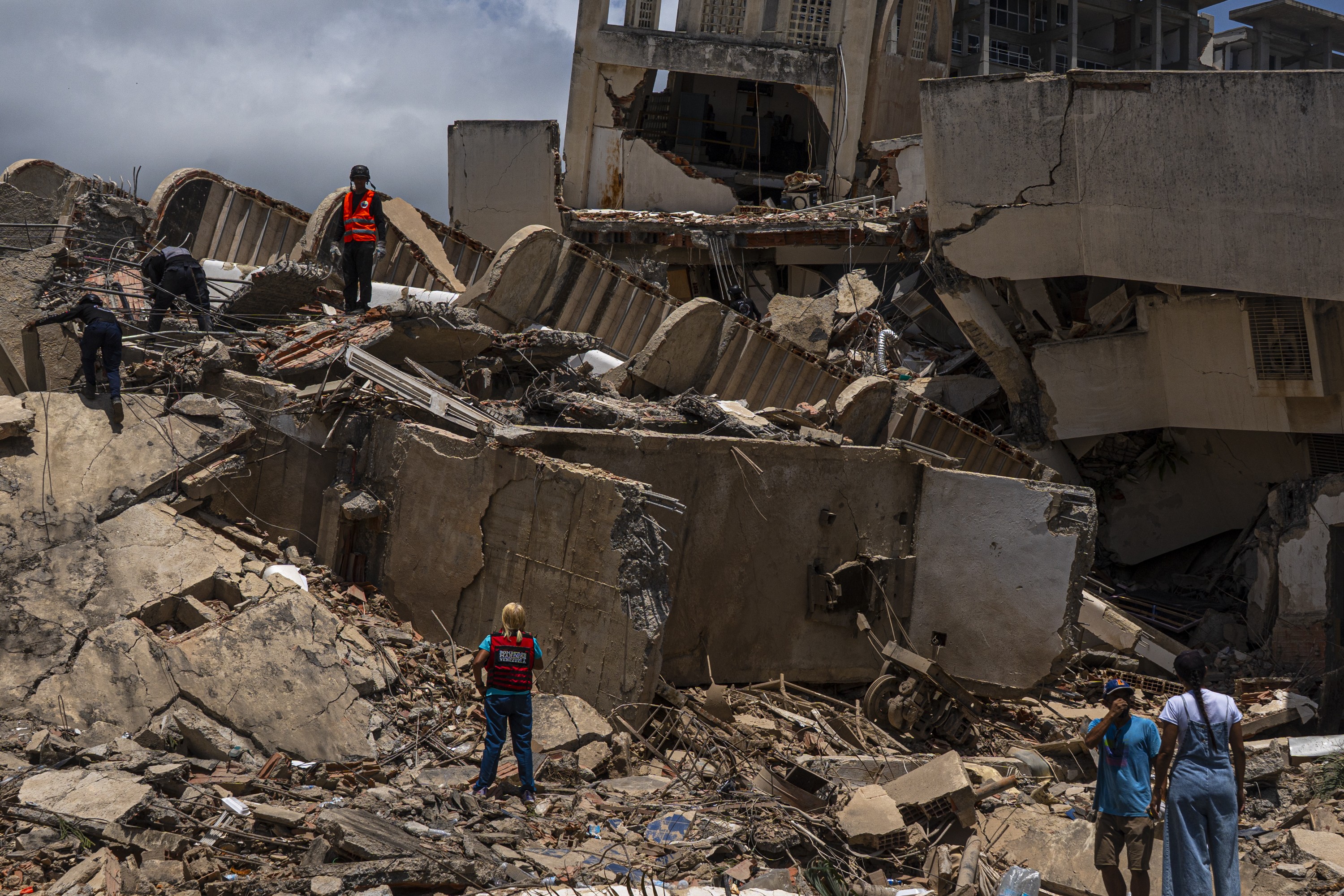 Venezuela: Número de mortos em terremotos pode passar de 10 mil, dizem especialistas