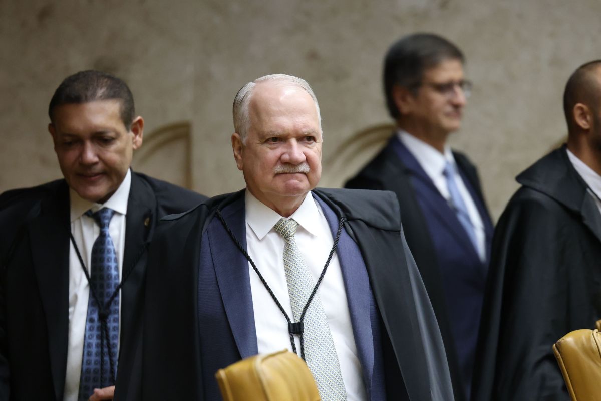 Fachin defende limites à Inteligência Artificial em decisões sobre liberdade e dignidade