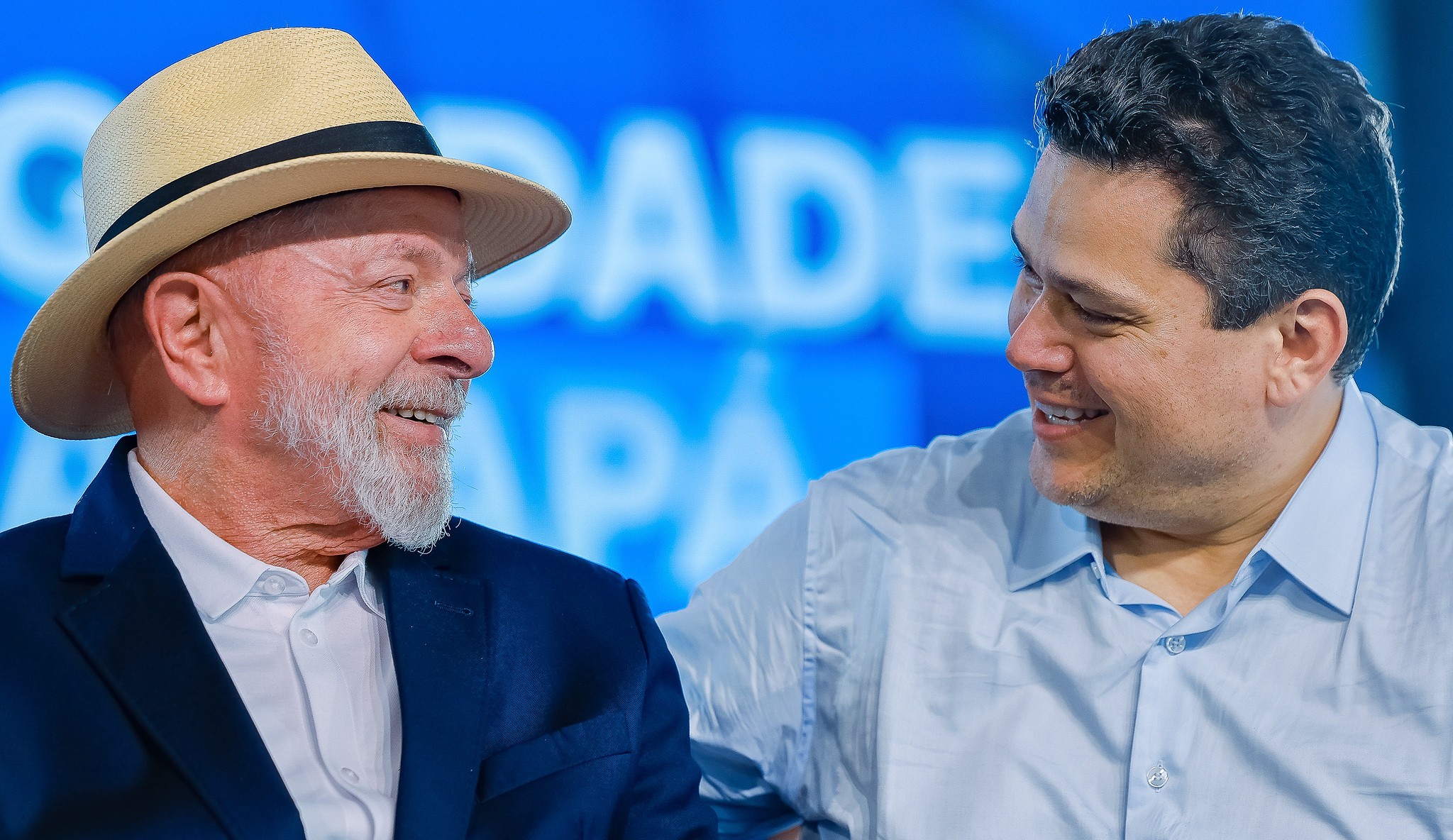 Alcolumbre atua por neutralidade da federação União-PP e se reaproxima de Lula