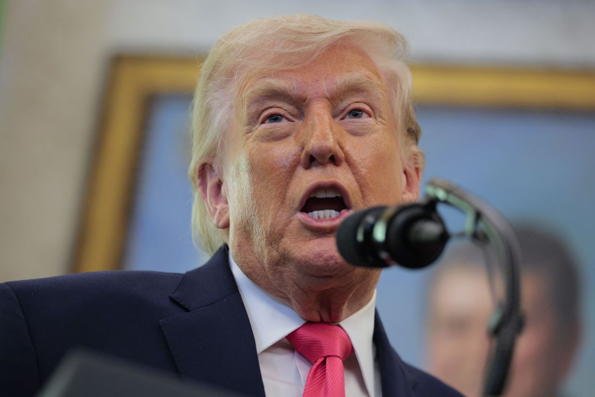 Trump ameaça Irã: "Vamos atingi-los com muita força"