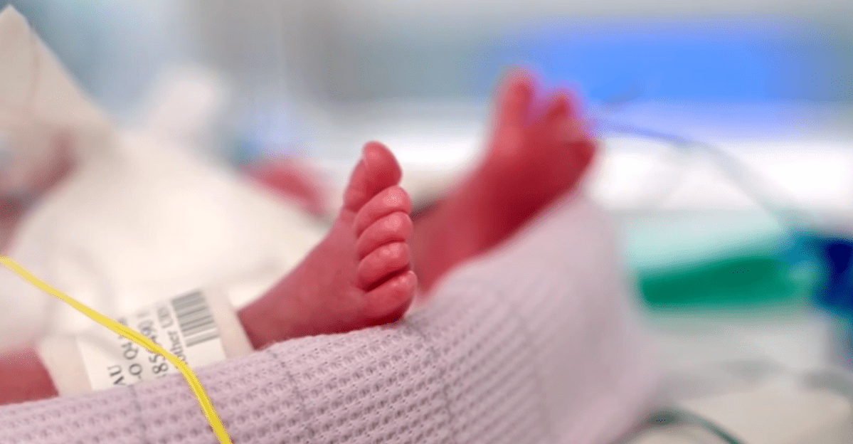 Um em 15 milhões: Mulher dá à luz quadrigêmeas idênticas na Austrália