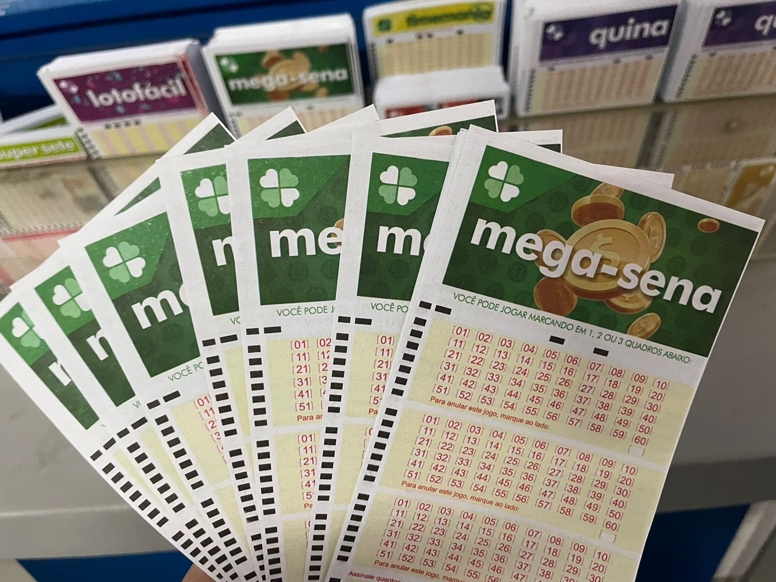 Aposta única de Curitiba leva prêmio de R$ 102 milhões da Mega-Sena