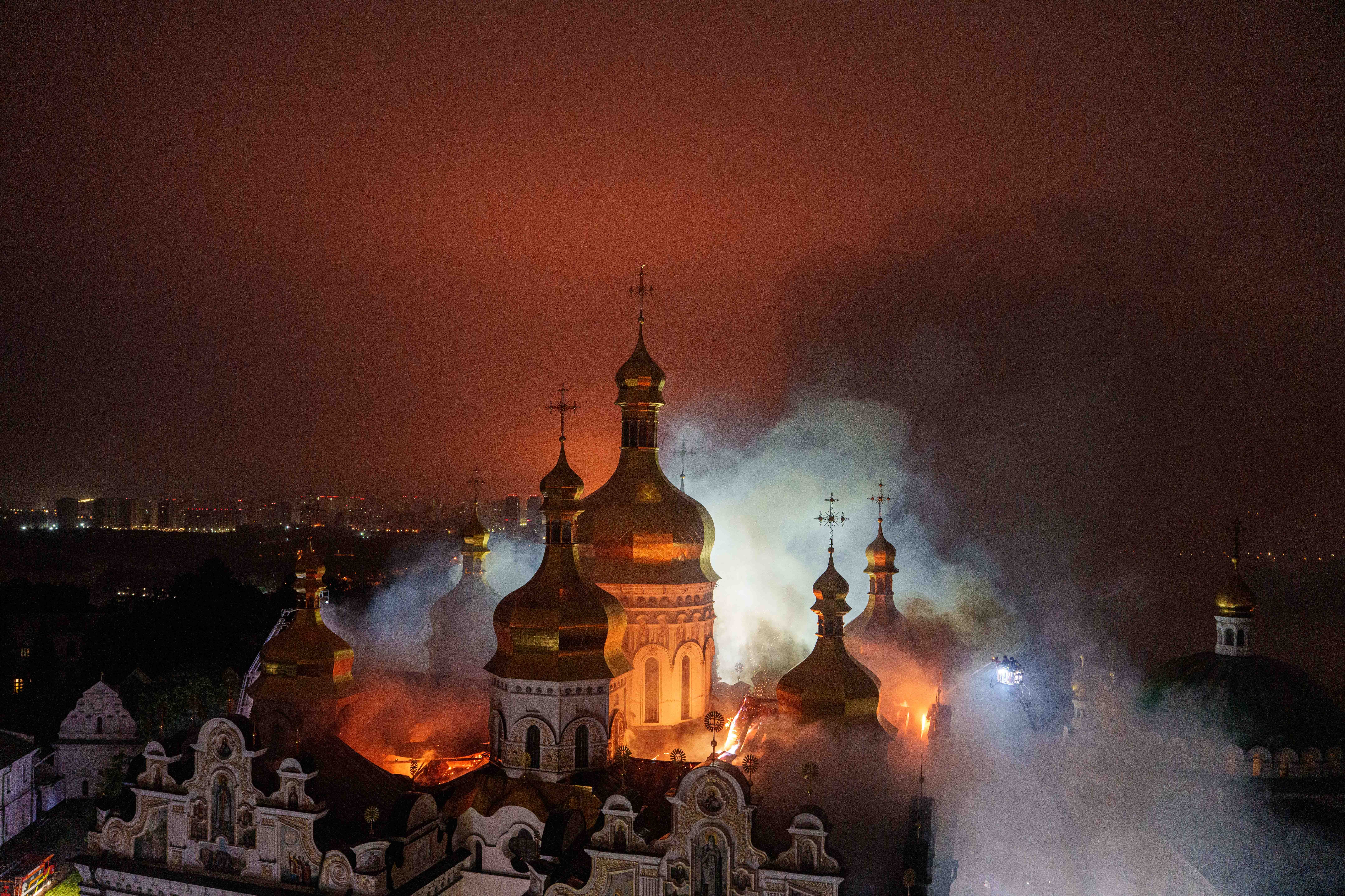Ataque russo a catedral do século XI em Kiev deixa 9 mortos