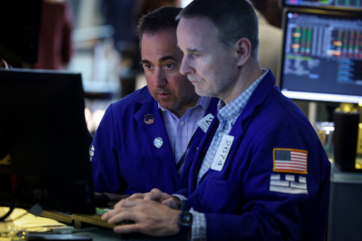 Dow Jones atinge recorde com estreia da Alphabet e alívio em tensões no Oriente Médio