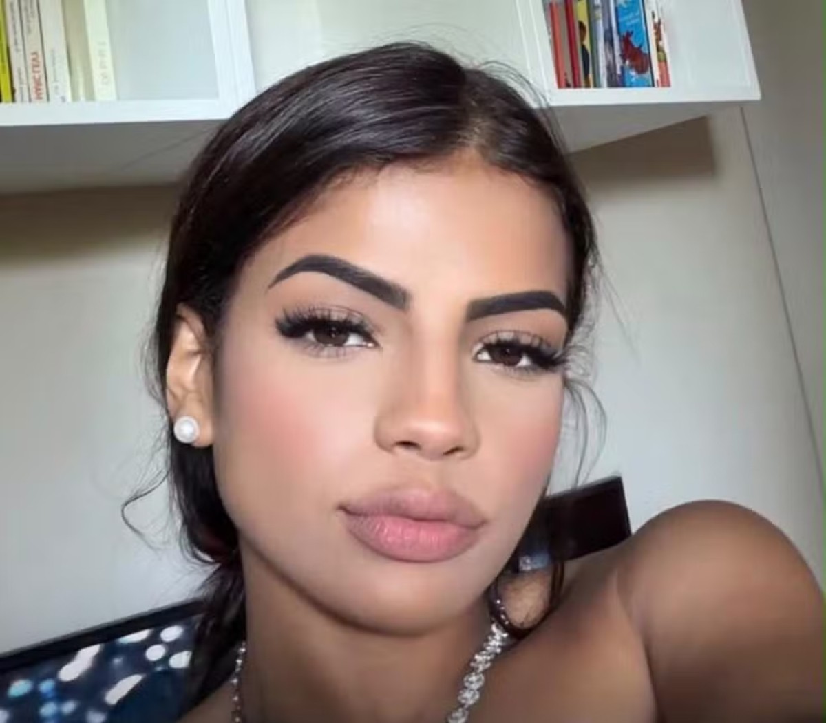 Modelo brasileira de 25 anos é encontrada morta na França