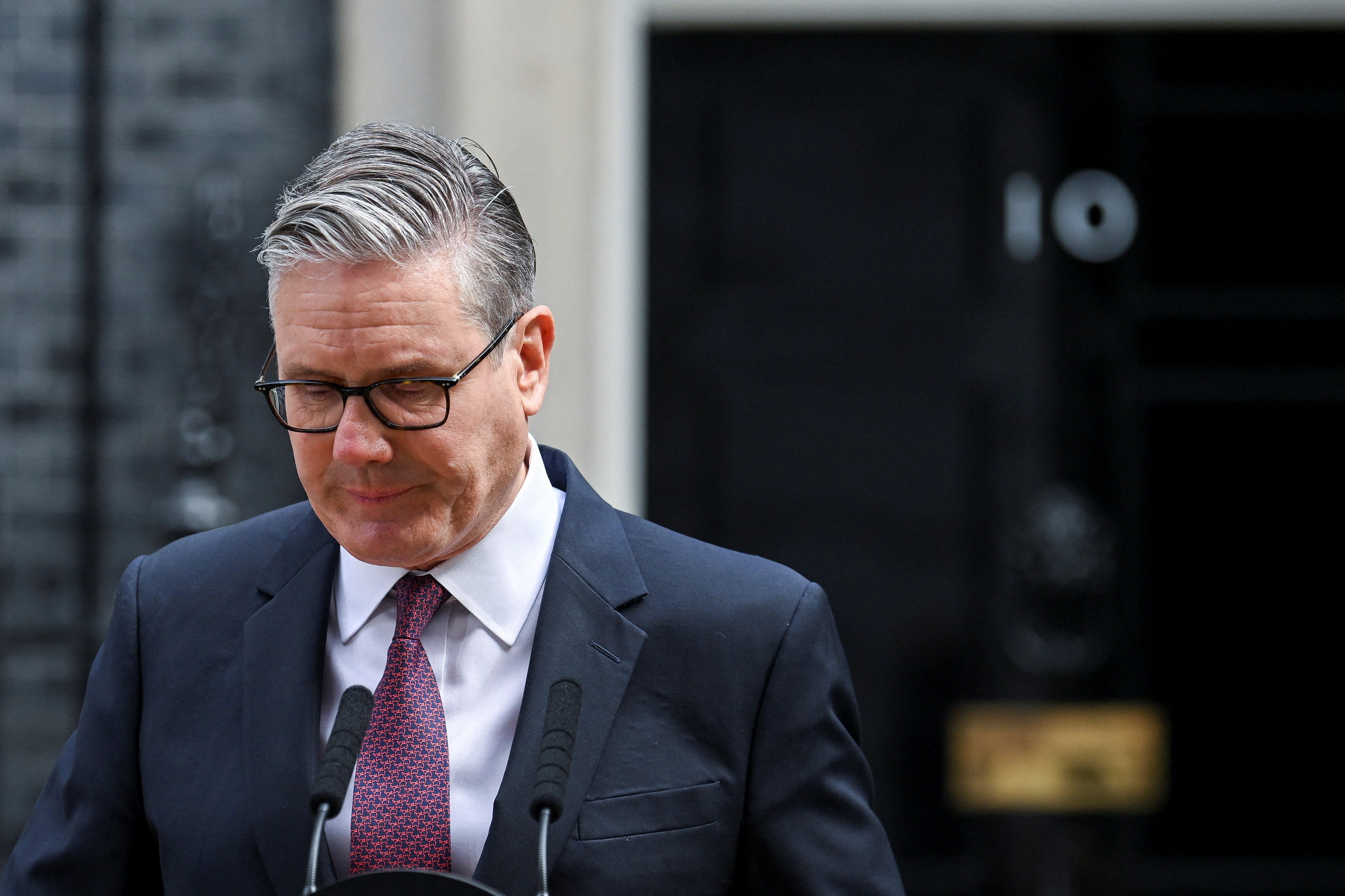 Keir Starmer renuncia ao cargo de primeiro-ministro do Reino Unido