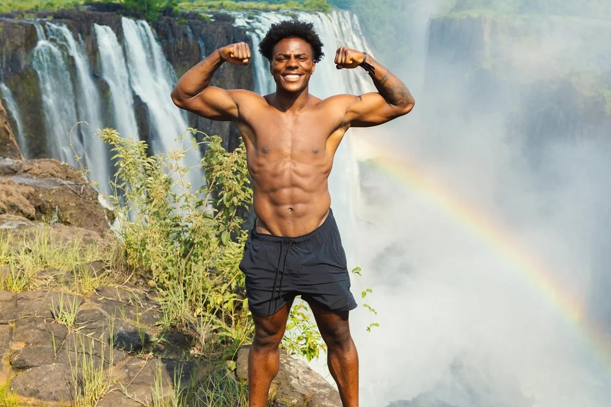 Com 50 milhões de seguidores, influencer IShowSpeed sofre ataques racistas de torcida argentina