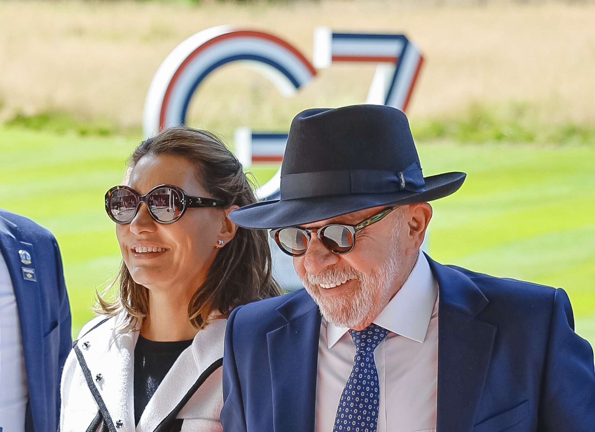 Lula chega à França para cúpula do G7 e busca reunião com Trump