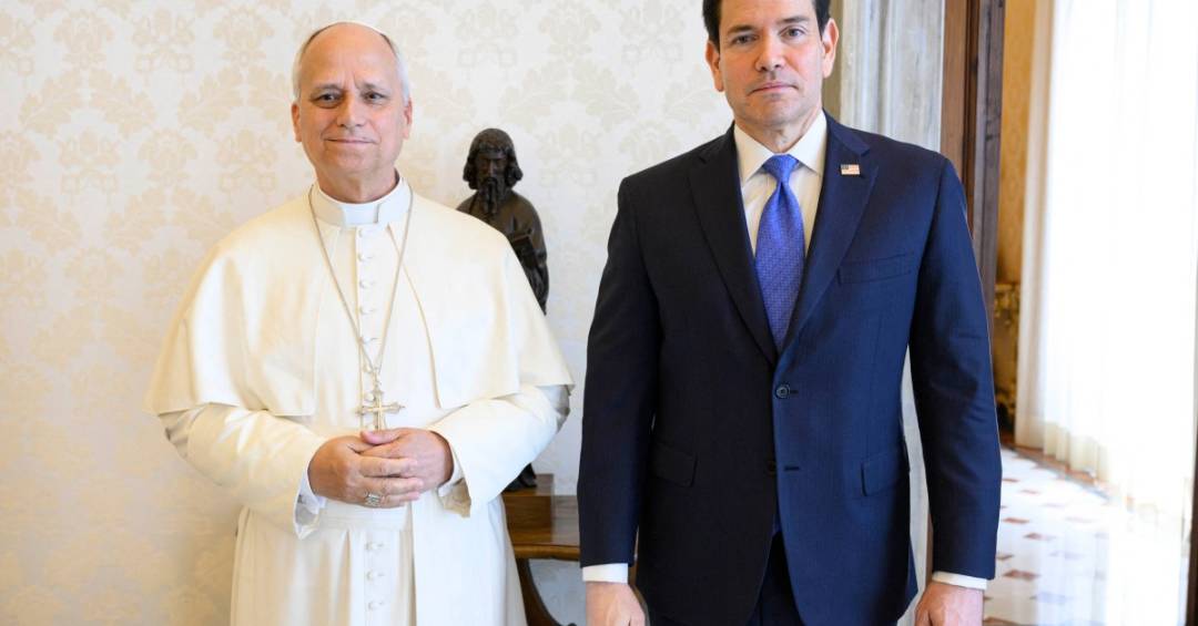 Papa Francisco recebe secretário de Estado dos EUA em meio a tensões sobre China