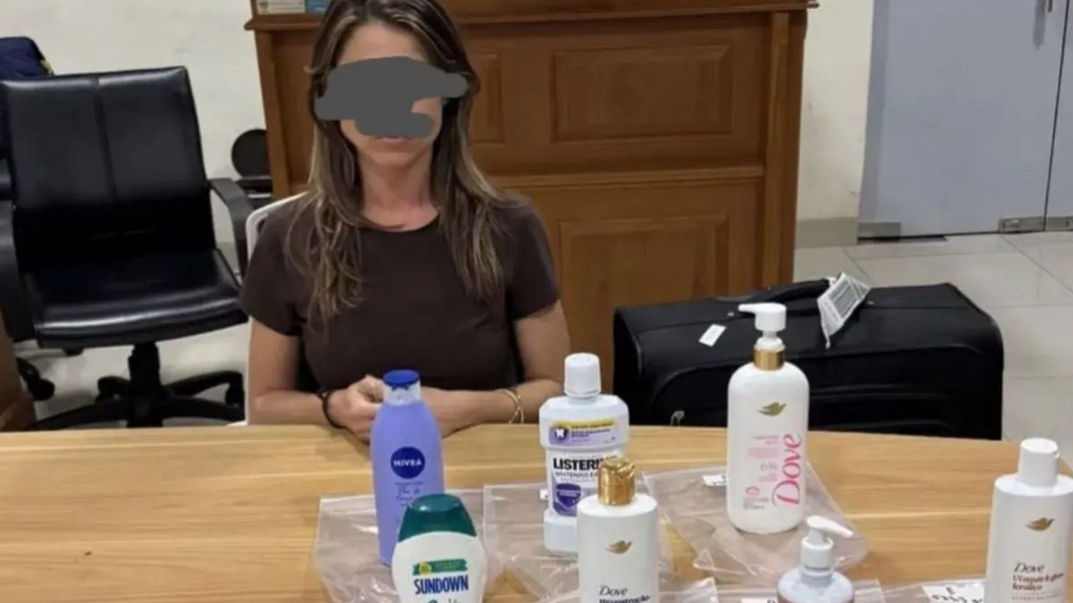 Brasileira é presa em Bali com 3,6 kg de cocaína líquida em frascos de cosméticos