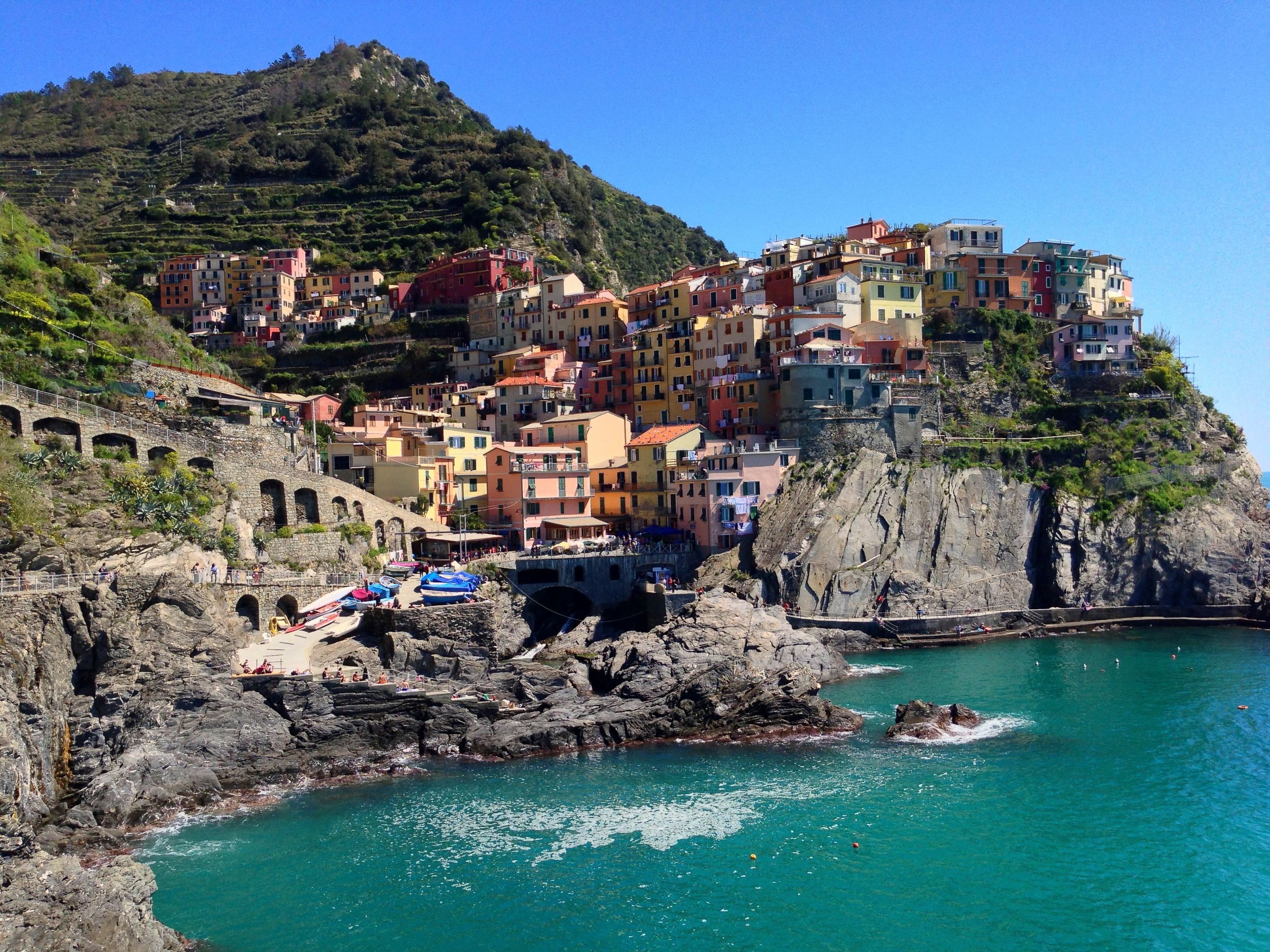 Cinque Terre, na Itália, pode ser atingida por ondas de 13 metros, aponta estudo