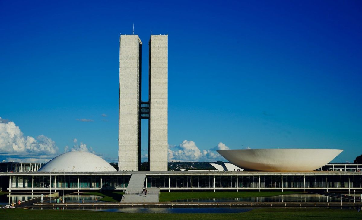 Governo regulamenta turismo cívico e amplia visita a locais públicos