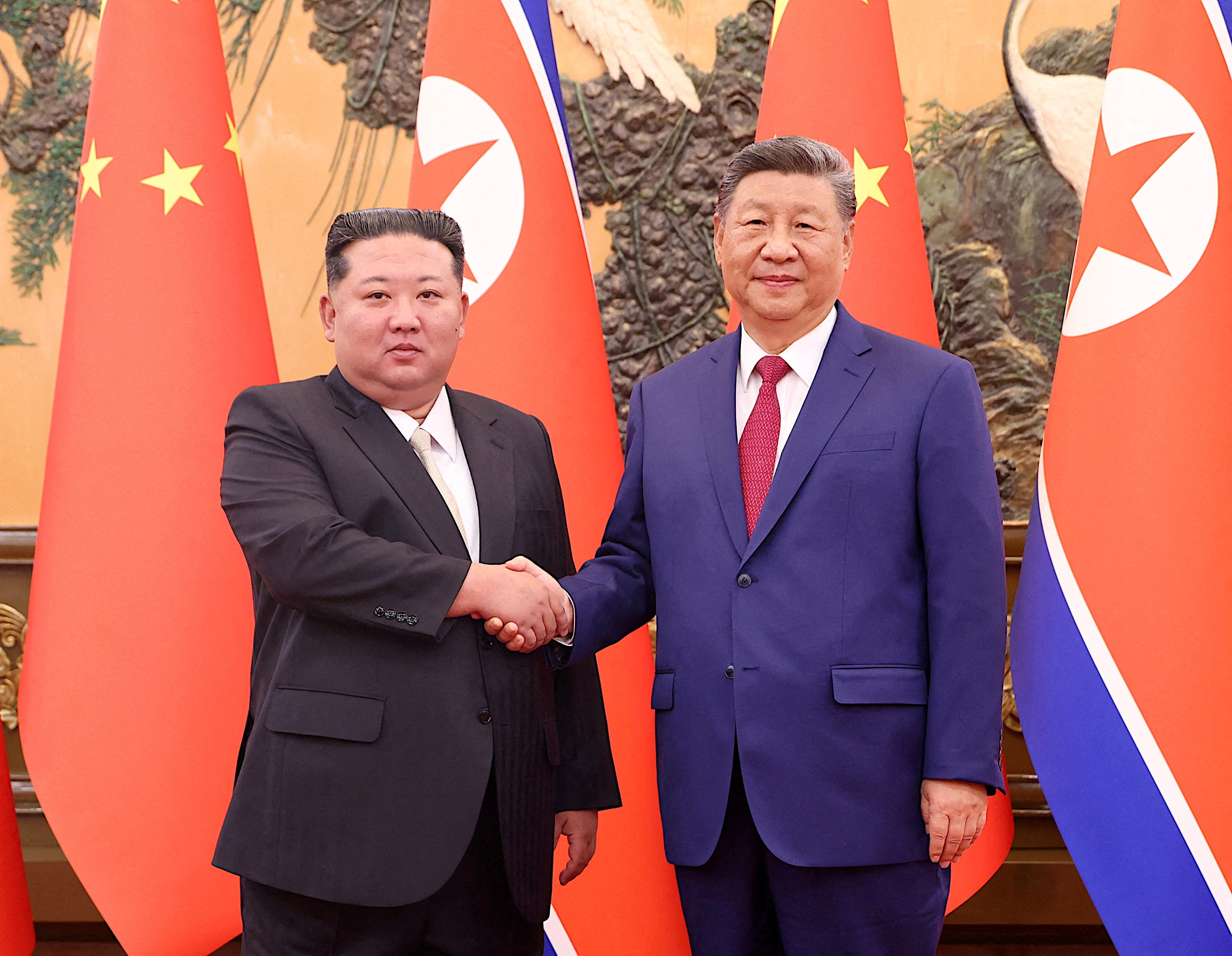 Xi Jinping, em visita a Kim Jong-Un, diz que relação com Coreia do Norte vive 'novo ponto de partida'