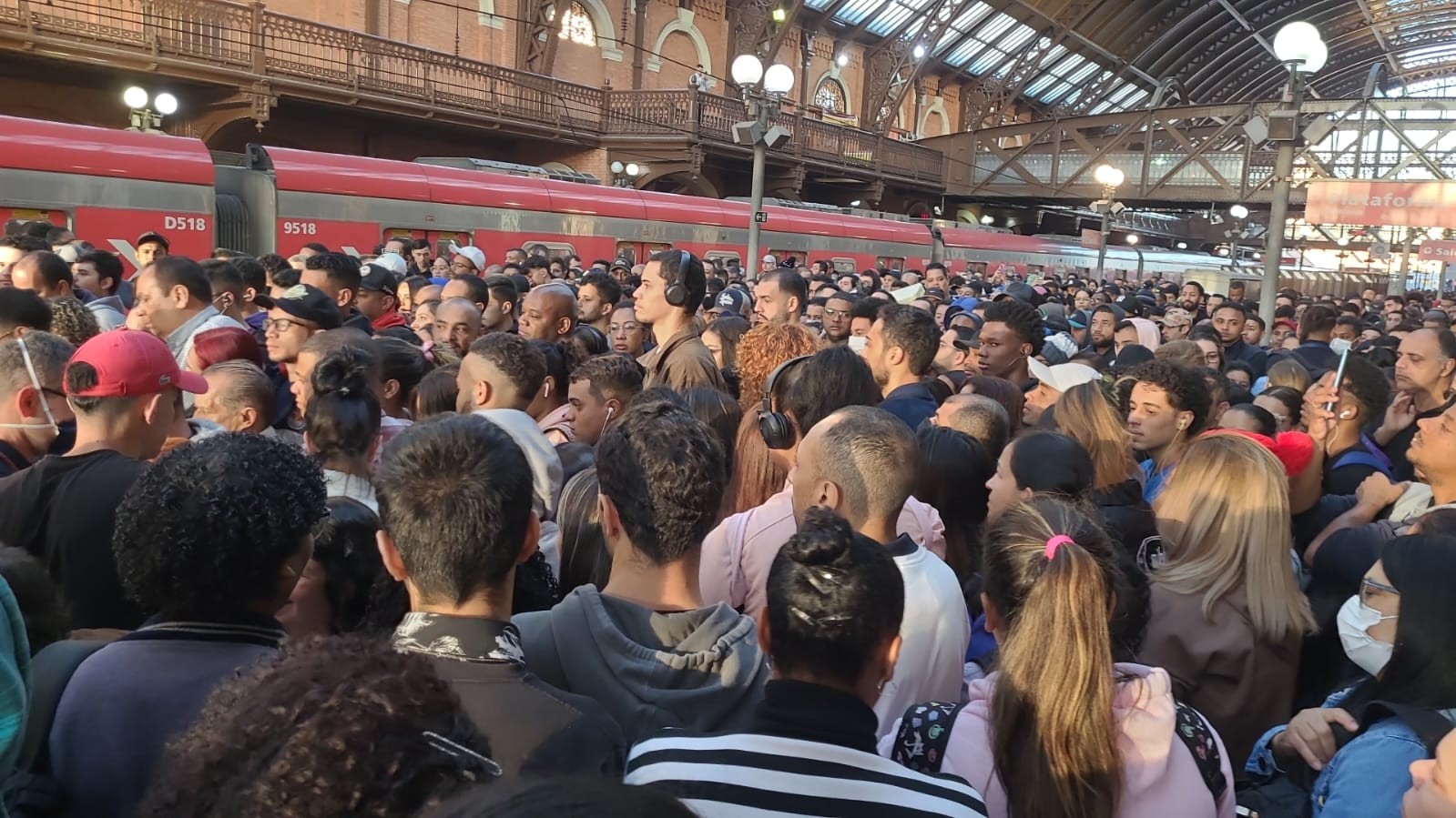 Falhas em trens e metrô de SP sobem 27% no primeiro semestre de 2026