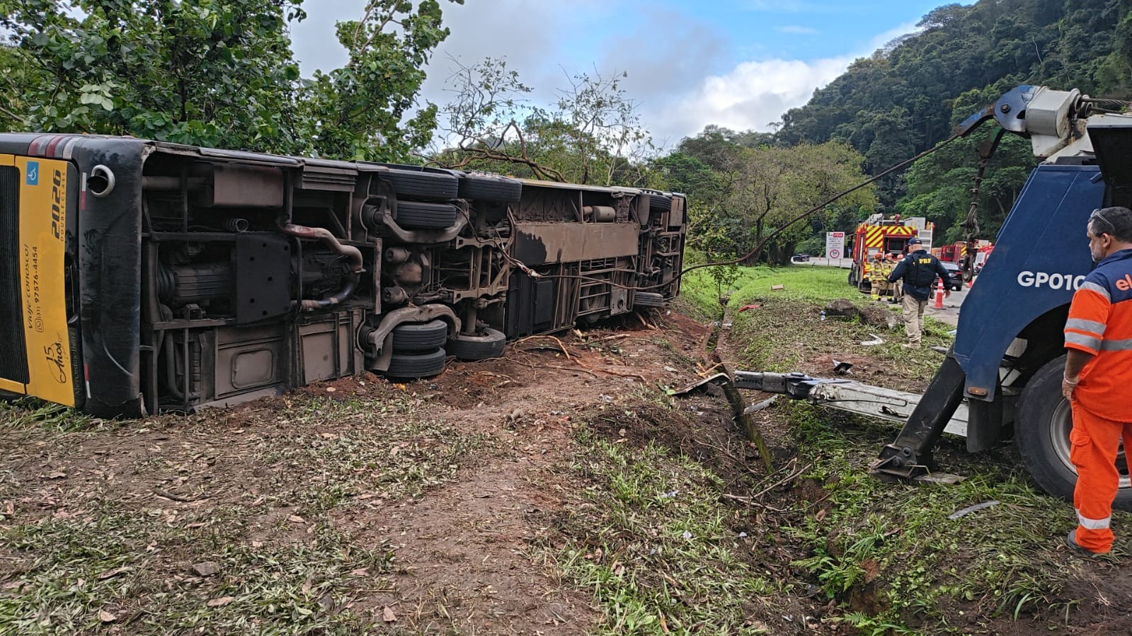 “Elas morreram abraçadas”, diz mãe de vítima de acidente em Petrópolis