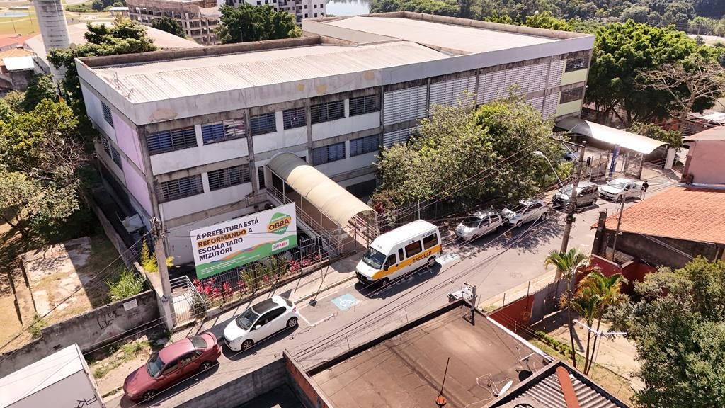 Emeief Taro Mizutori: Prefeitura de Barueri inicia reforma geral de escola na Vila São Luiz