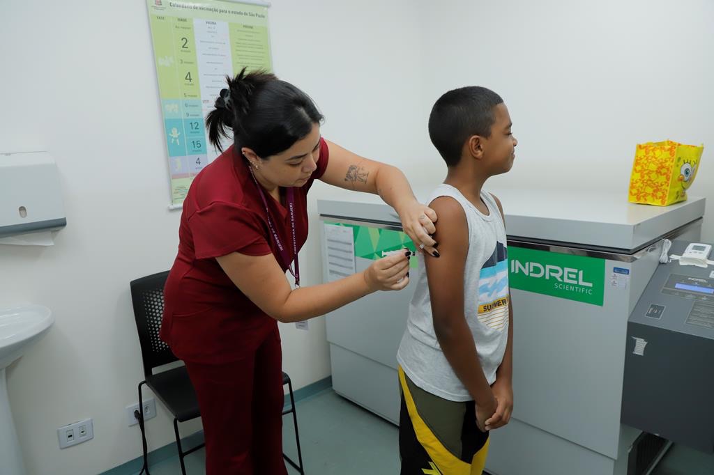 Barueri mobiliza 20 escolas para mutirão de vacinação infantil e adolescente neste sábado (9)