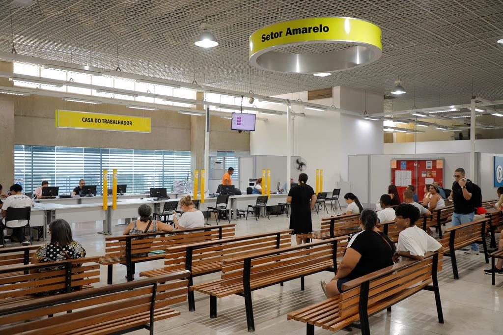 Barueri oferece 16 novas vagas de emprego com salários de até R$ 3.000,00