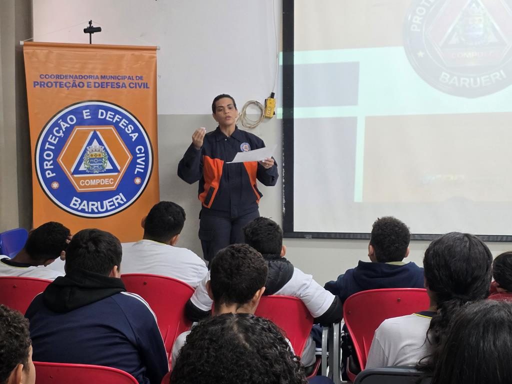 Defesa Civil de Barueri forma 200 estudantes como agentes de prevenção