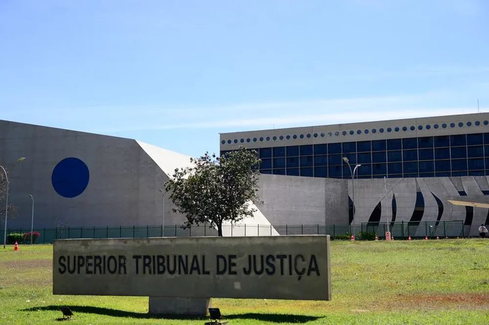 STJ absolve jovem que formou família com adolescente de 13 anos