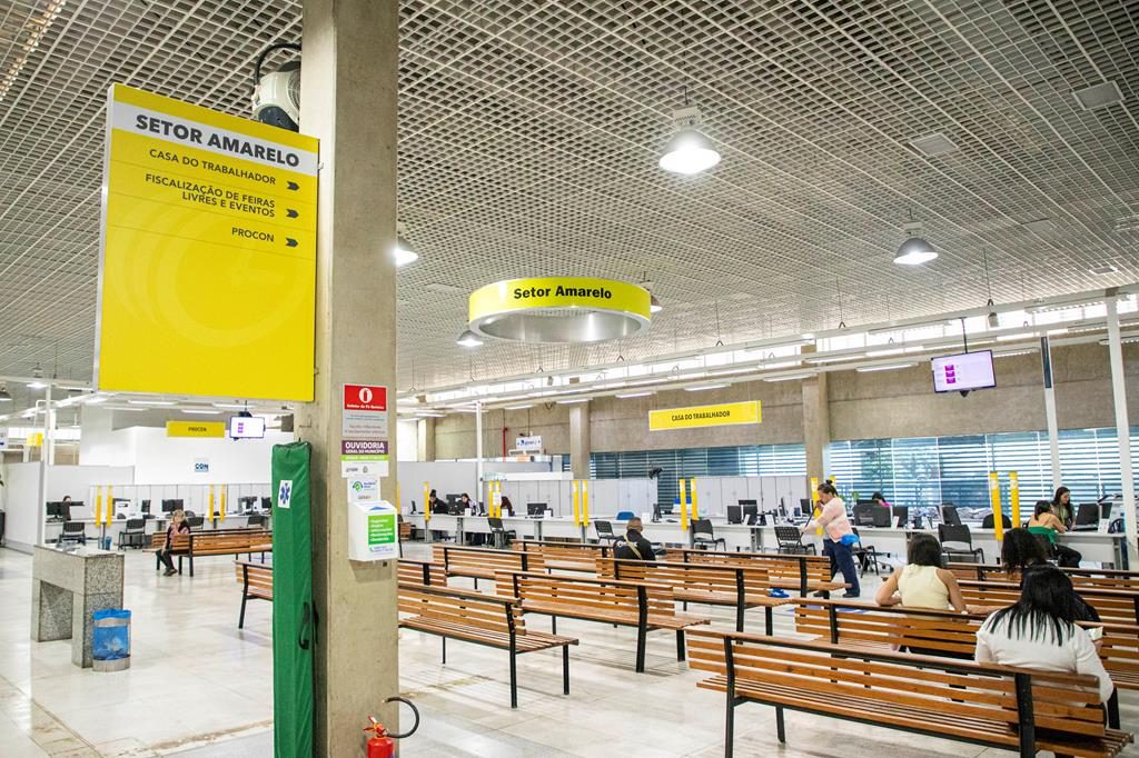 Barueri oferece 37 vagas de emprego com salários de até R$ 2,9 mil