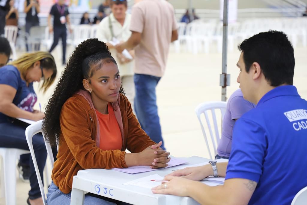 Com salários de até R$ 4,5 mil, Feirão de Empregos em Barueri oferece 1.800 vagas