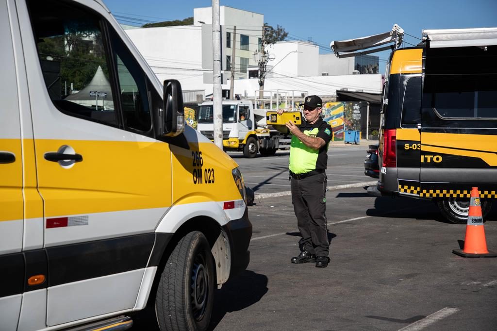 Barueri fiscaliza frota de transporte escolar antes da volta às aulas