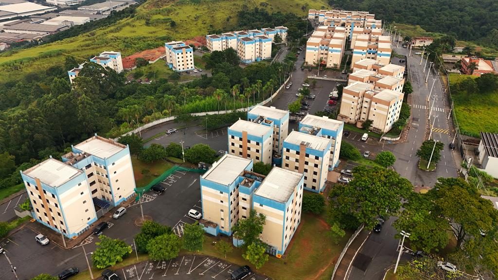 Prefeitura de Barueri entrega 500 escrituras a moradores do Bairro dos Altos