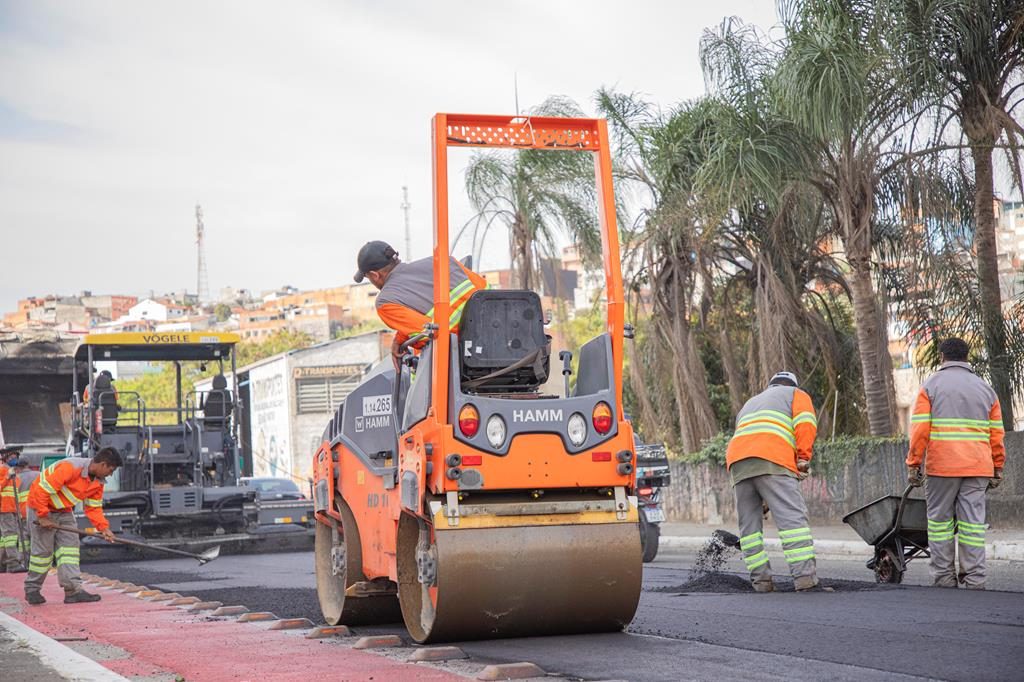 Prefeitura de Barueri conclui recapeamento de vias no Centro e no Jardim Maria Helena