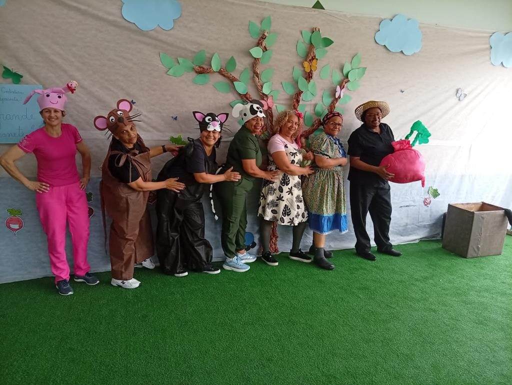 Maternal em Barueri encena “O Grande Rabanete” para ensinar sobre cooperação